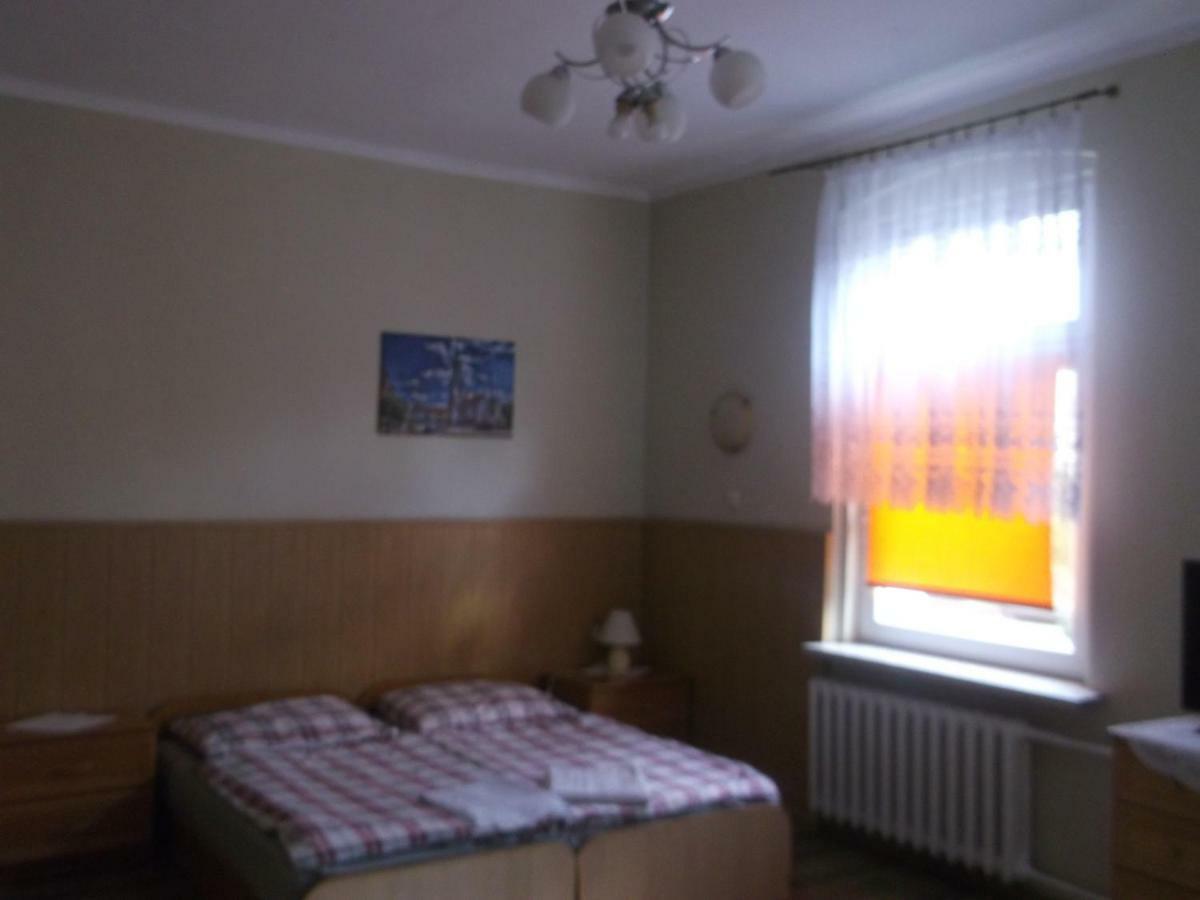 Gosciniec Iwona Hotel Glucholazy Eksteriør billede