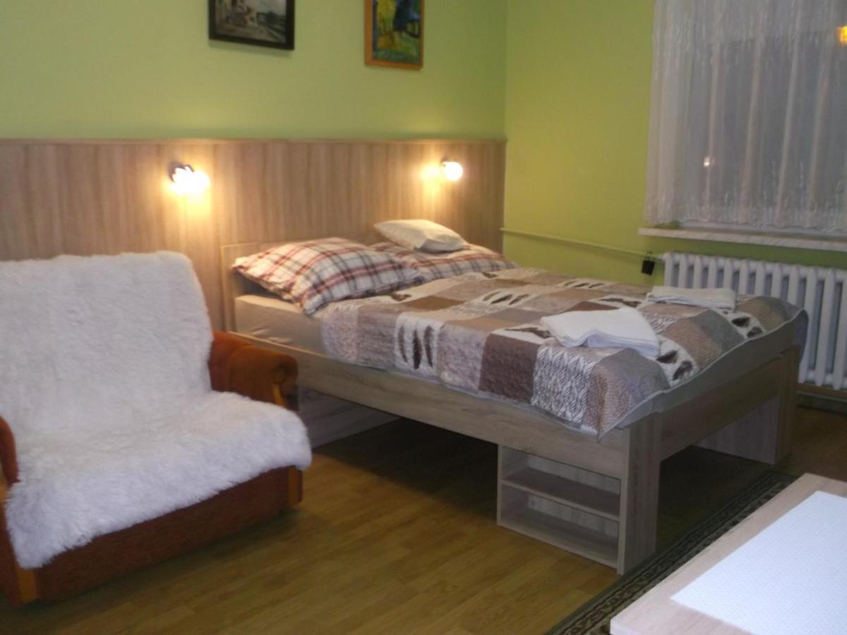 Gosciniec Iwona Hotel Glucholazy Eksteriør billede